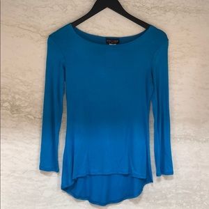 Long sleeve blue top